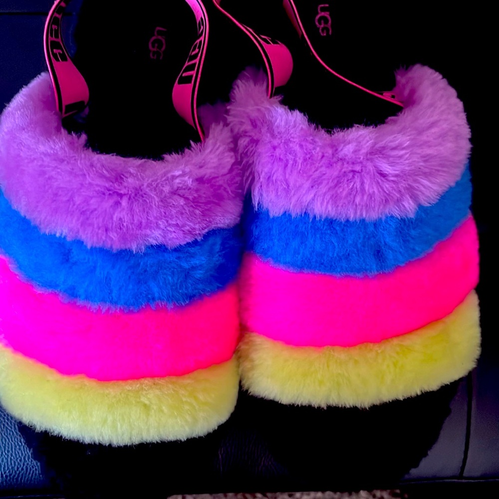Worn Once Ugg slippers 🥿❤️